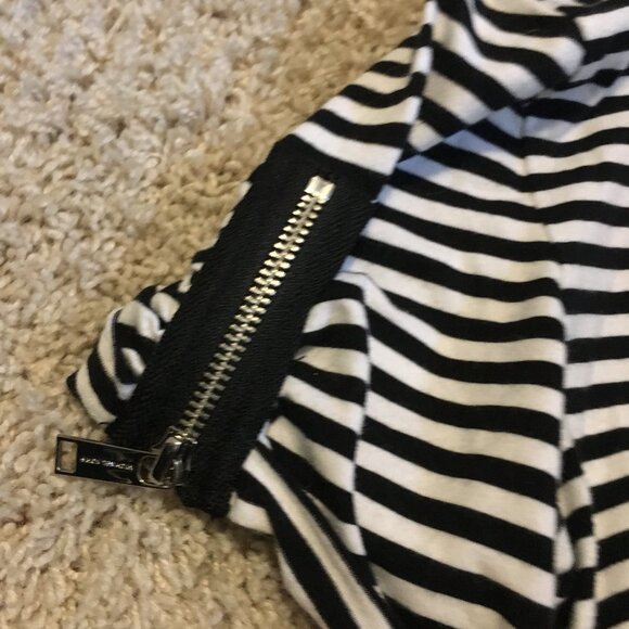 B&W French Stripe Stylish Zipper Sleeve Tee - Picture 9 of 15